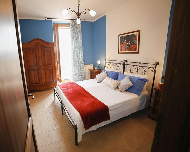 Palazzo Le Muse Apartments Bevagna Exterior photo
